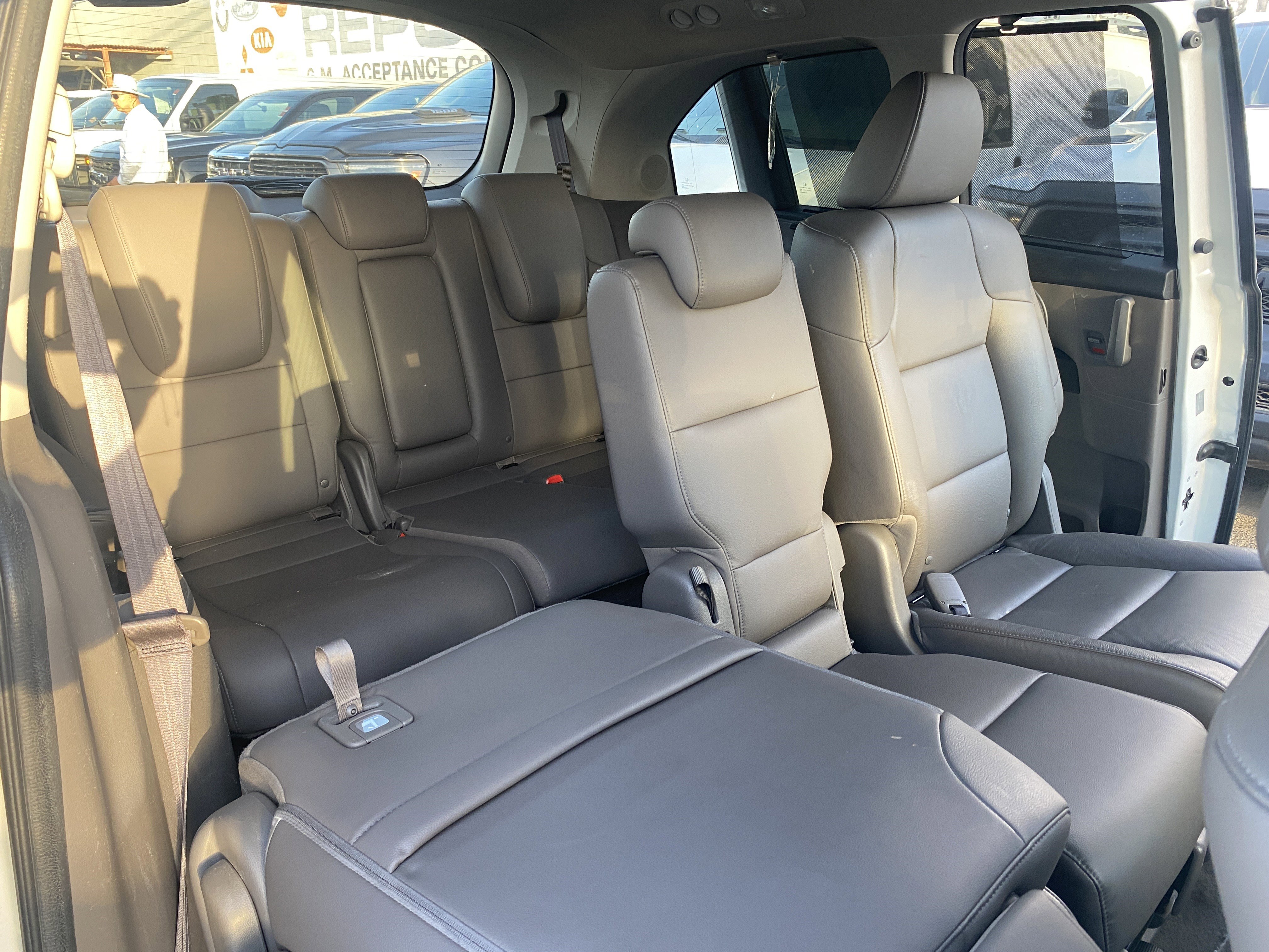Used 2013 Honda Odyssey Touring Elite image 17