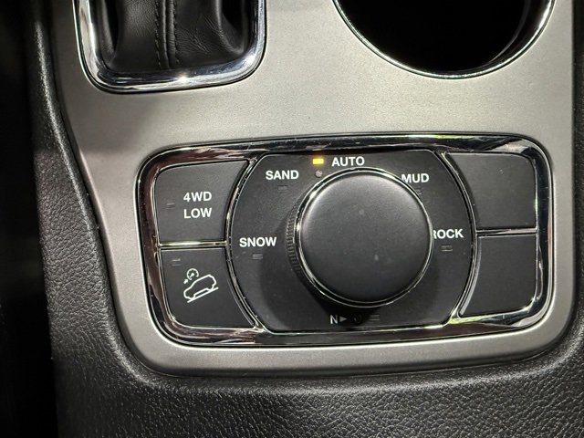 Used 2020 Jeep Grand Cherokee Laredo w/ Quick Order Package 2BN North image 21