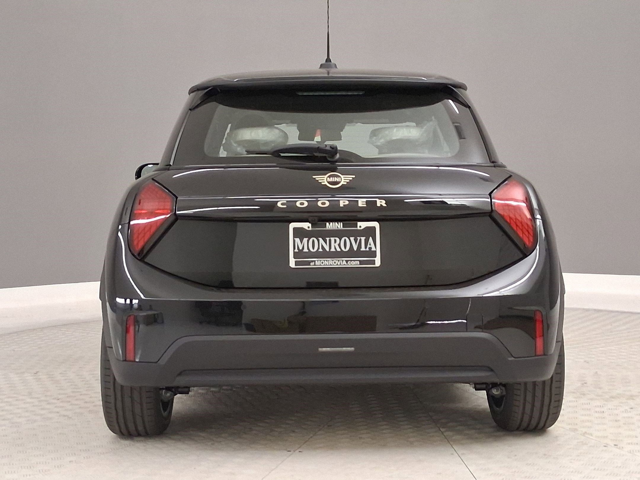 New 2026 MINI Cooper 2-Door Hardtop image 8