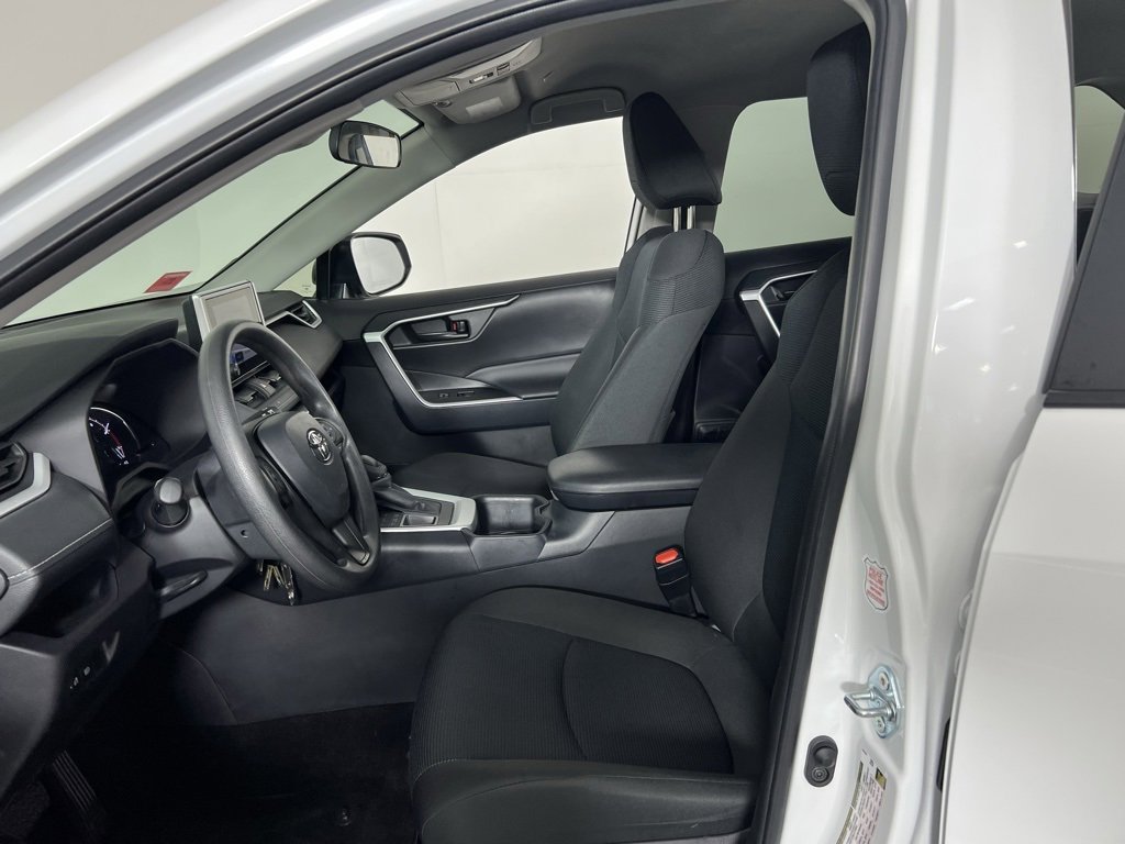 Used 2025 Toyota RAV4 LE image 22