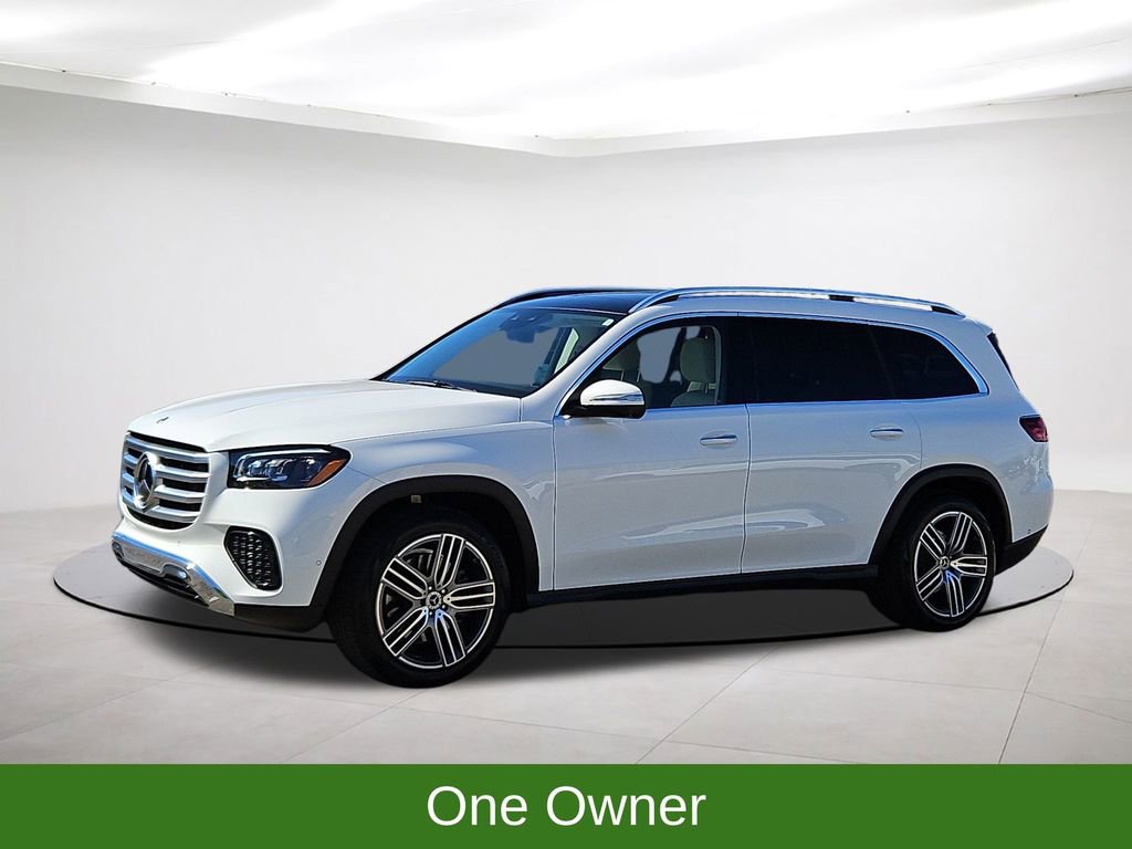 Used 2024 Mercedes-Benz GLS 450 4MATIC image 3