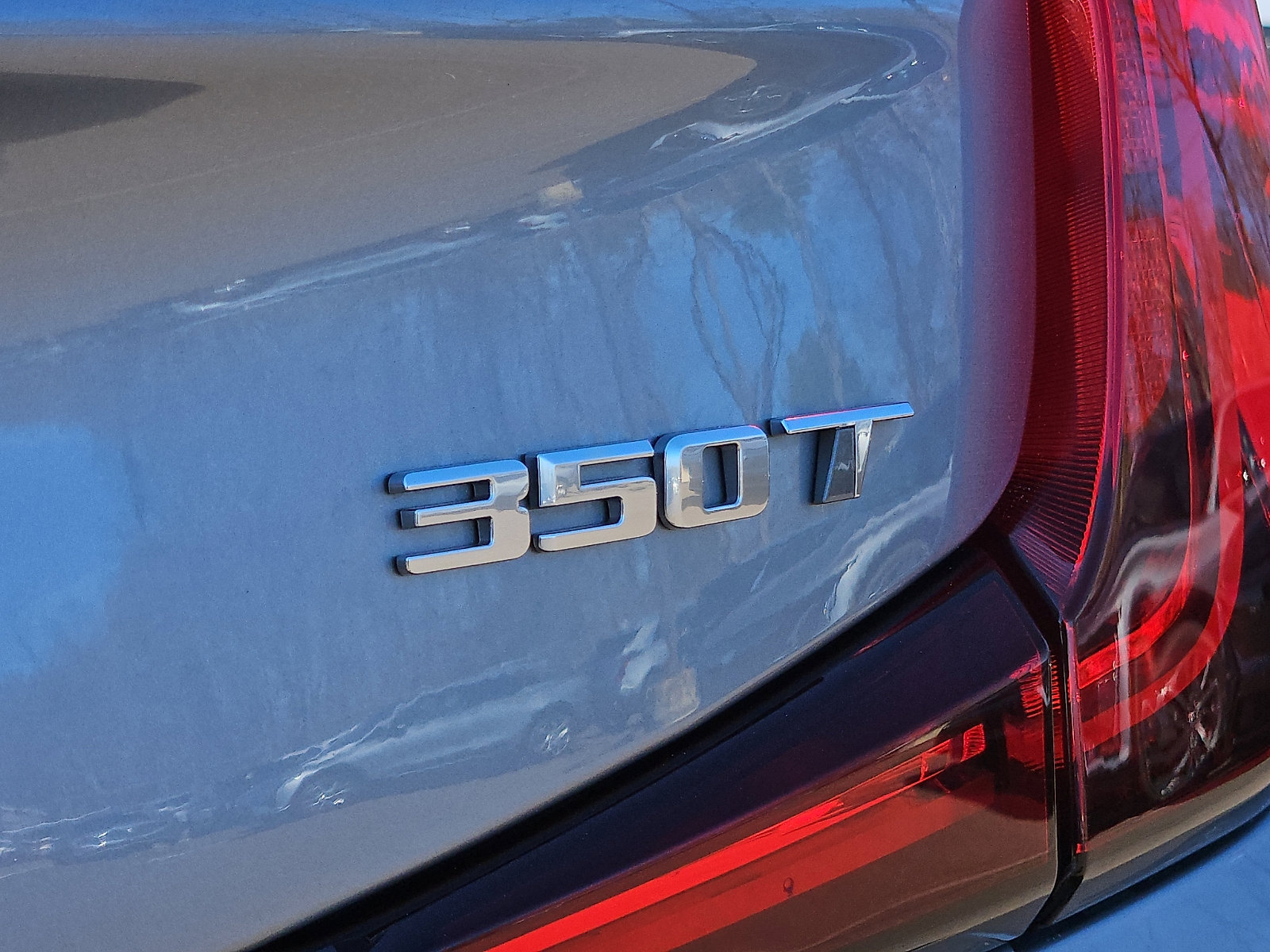 Certified 2024 Cadillac XT4 Premium Luxury image 30