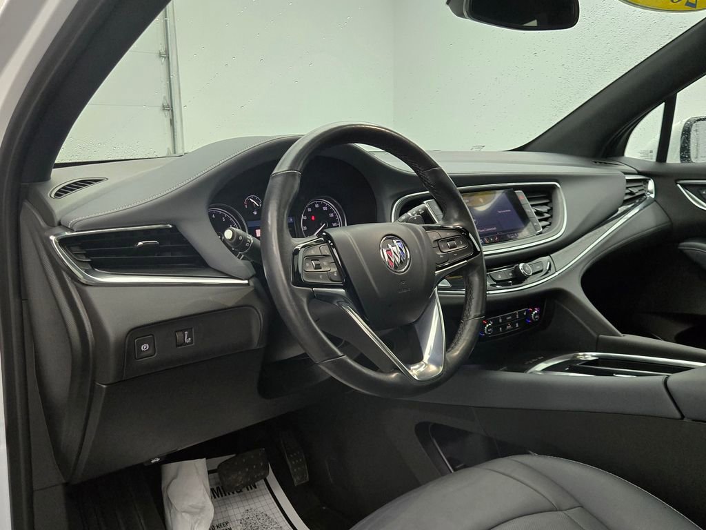Used 2024 Buick Enclave Essence image 32