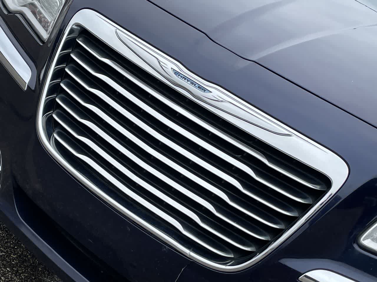 Used 2014 Chrysler 300 C AWD/4WD image 37