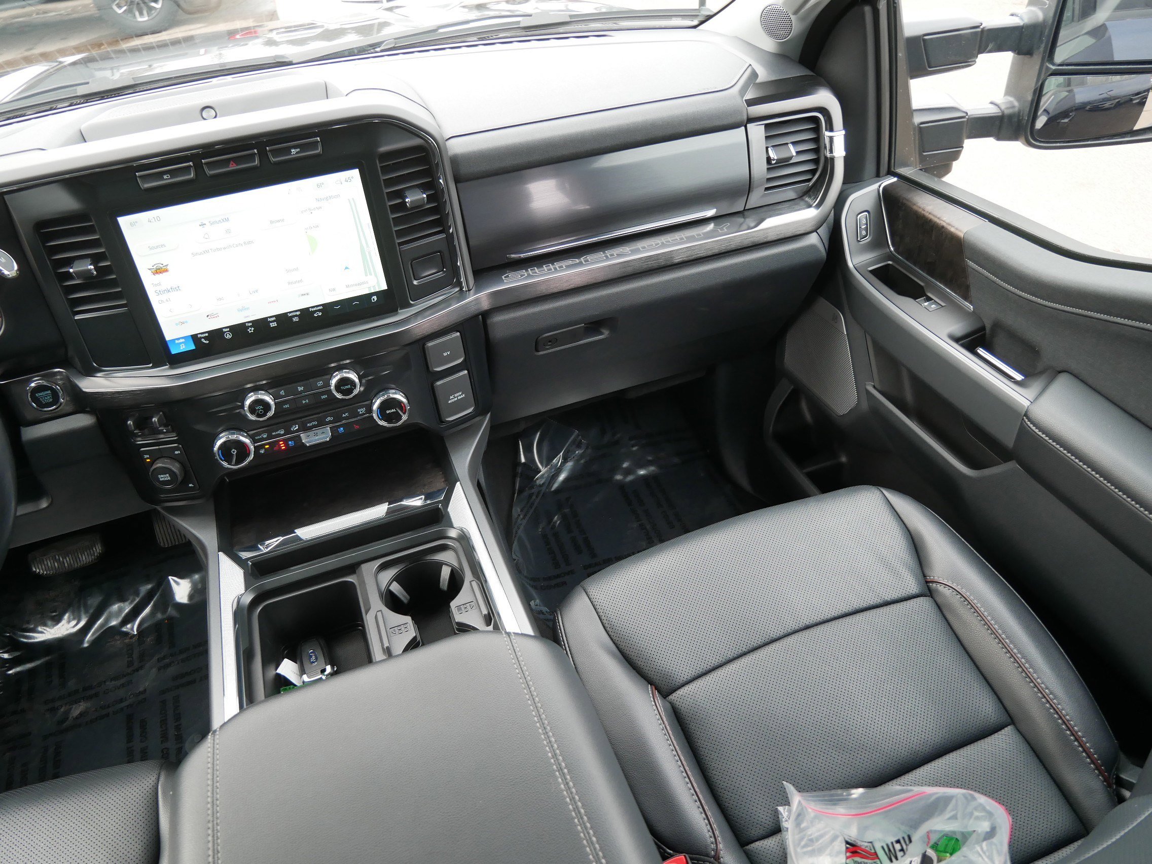 Used 2023 Ford F250 Lariat w/ Camper Package image 11