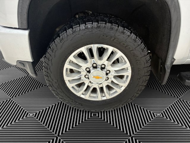Used 2023 Chevrolet Silverado 3500 High Country w/ Z71 Off-Road Package AWD/4WD image 9