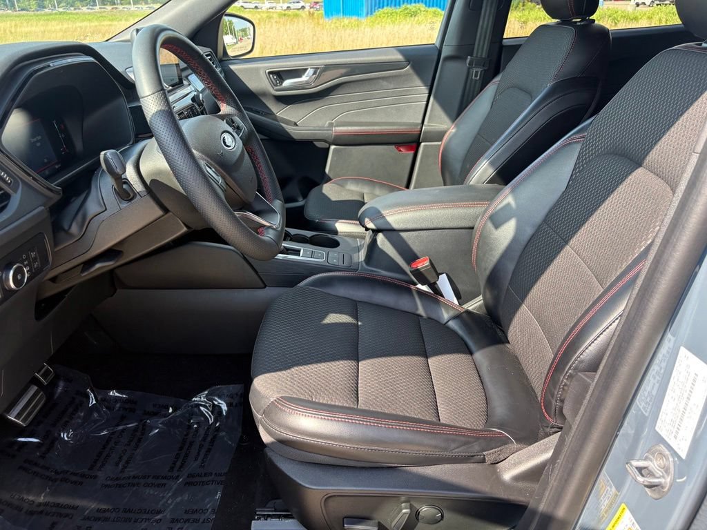 Used 2023 Ford Escape ST-Line Select AWD/4WD image 15