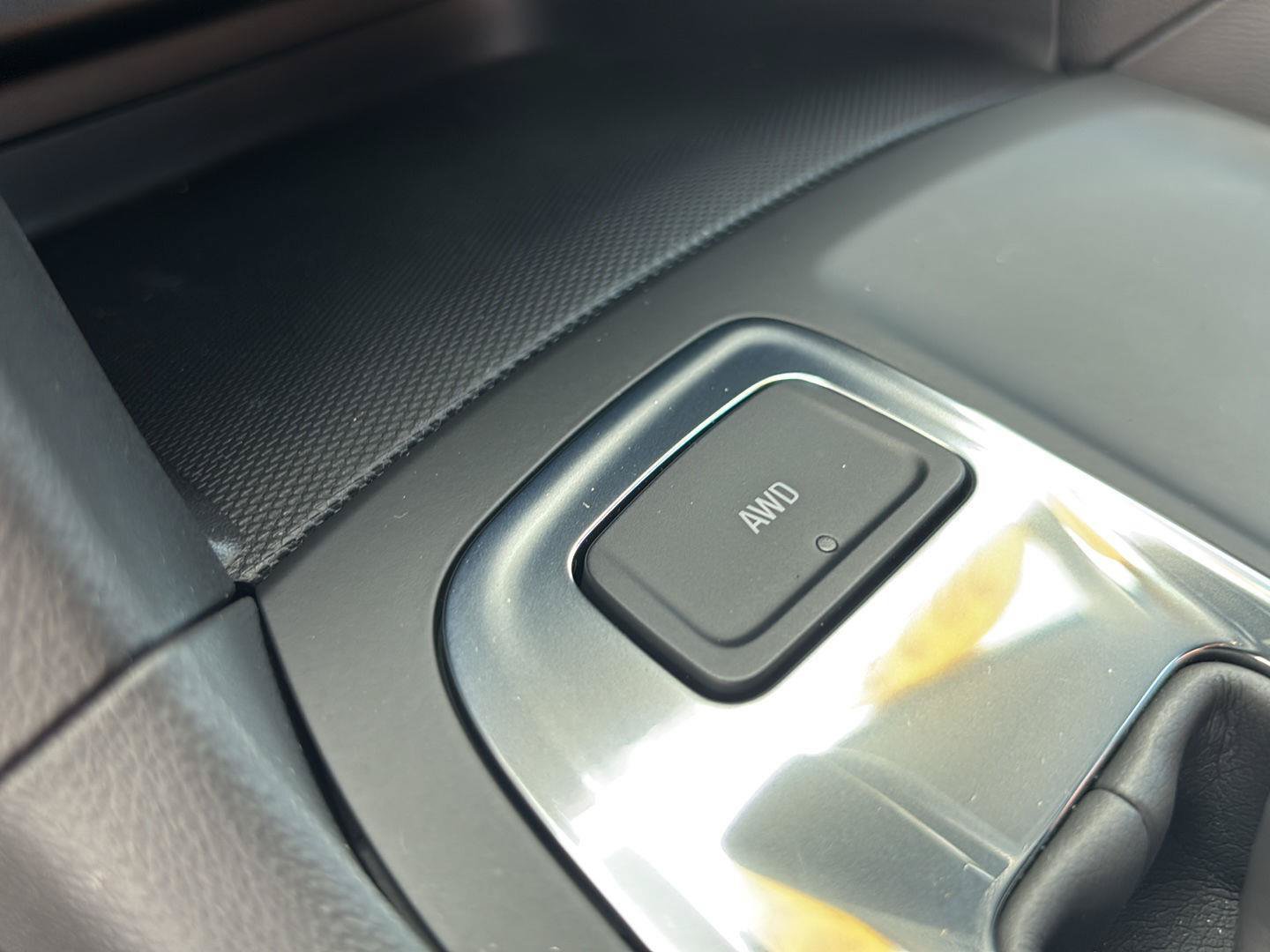 Used 2023 Chevrolet Equinox LT AWD/4WD image 26