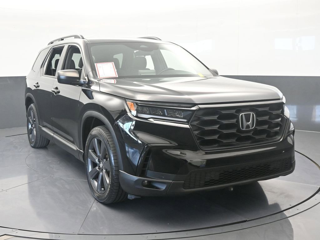 Used 2023 Honda Pilot Sport image 9