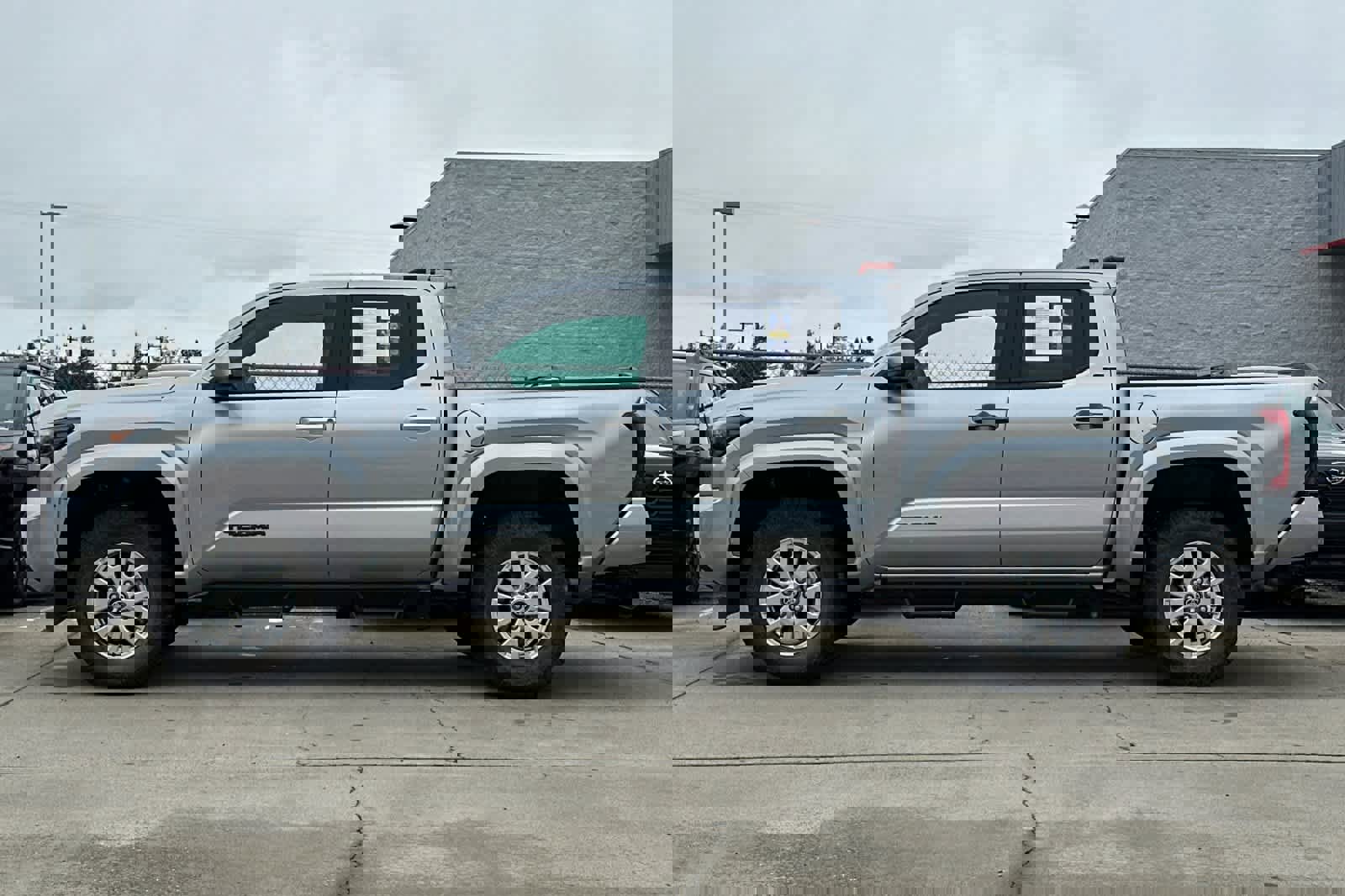 Used 2025 Toyota Tacoma SR5 w/ SR5 Upgrade Package image 6