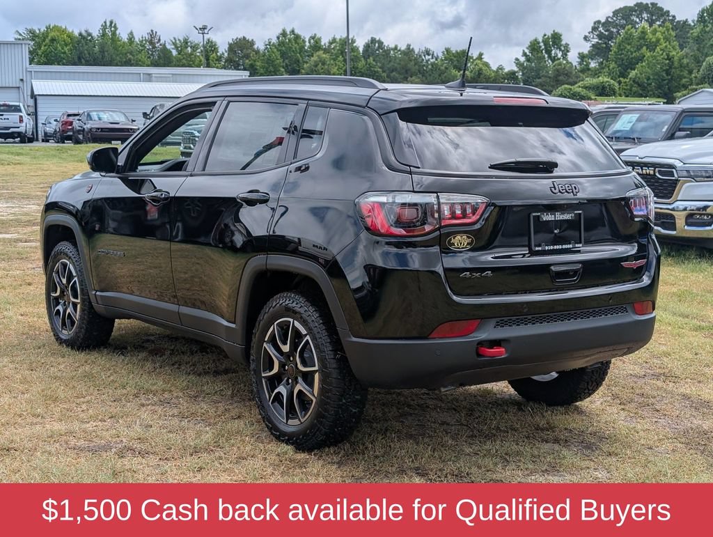 New 2026 Jeep Compass Trailhawk w/ Sun, Sound & Navigation Group AWD/4WD image 4