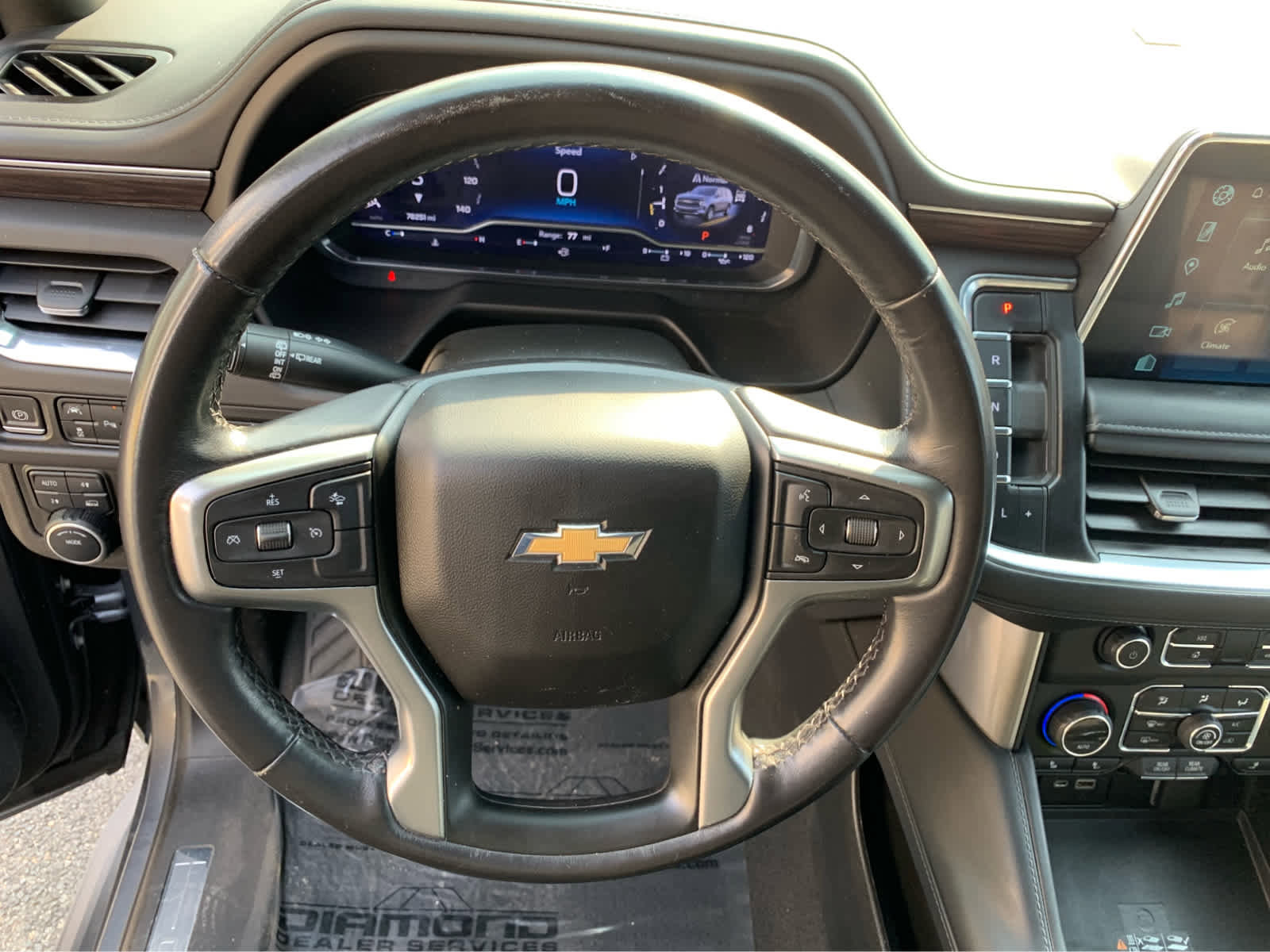 Used 2022 Chevrolet Suburban LT AWD/4WD image 15