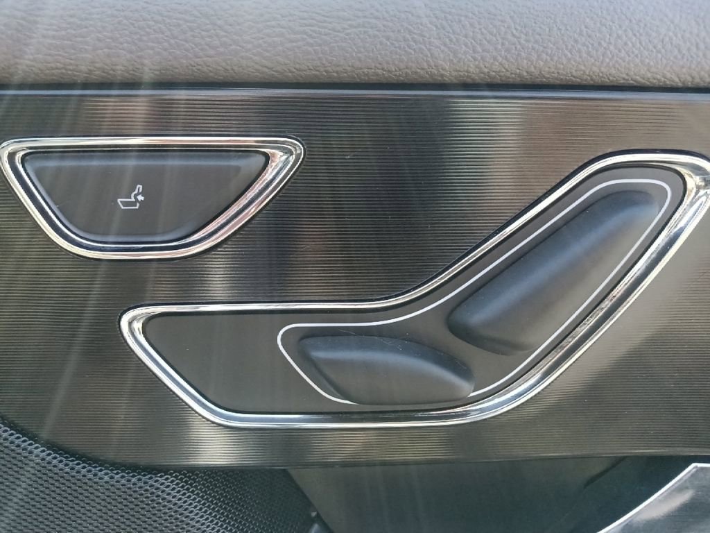 Used 2021 Lincoln Corsair Reserve w/ Equipment Group 201A image 32