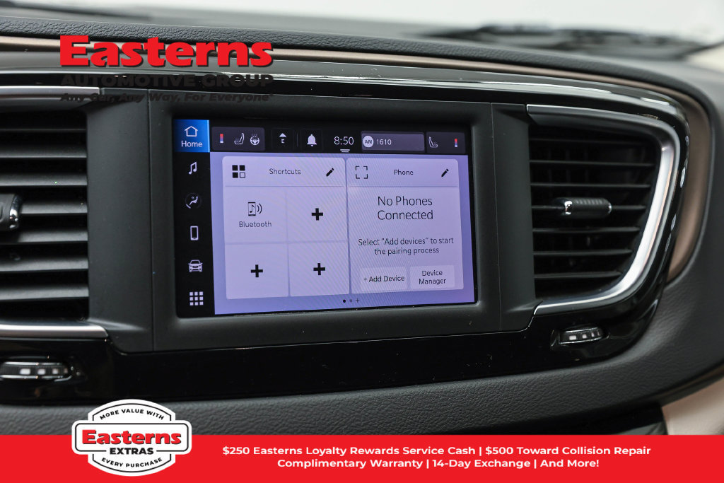 Used 2022 Chrysler Voyager LX FWD image 20