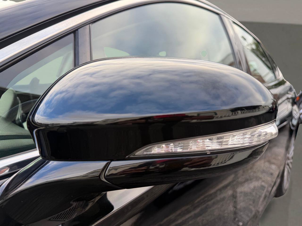 Used 2018 Ford Fusion Titanium AWD/4WD image 14
