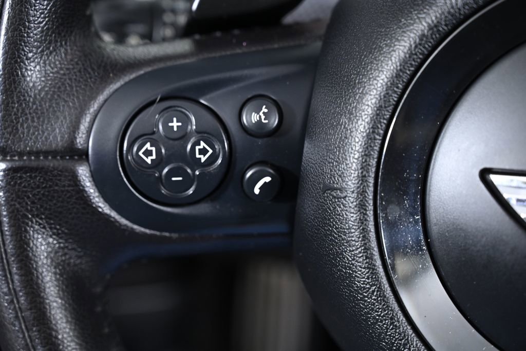 Used 2015 MINI Cooper S image 12