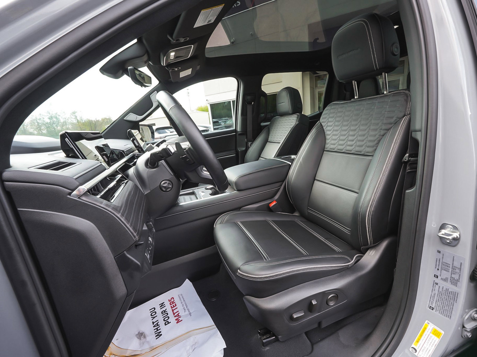 Used 2024 GMC Sierra EV Denali image 32