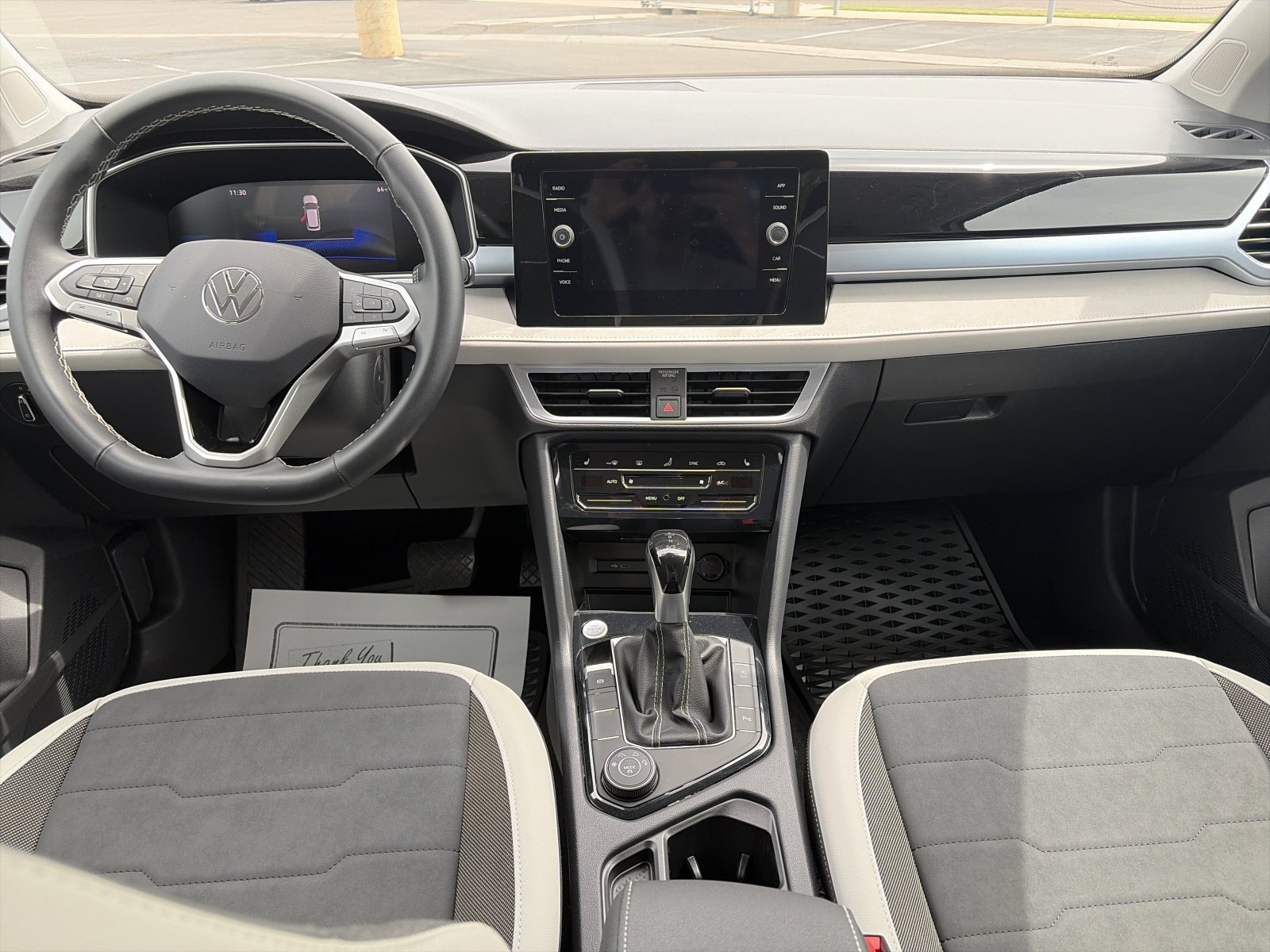 Certified 2025 Volkswagen Taos SE AWD/4WD image 16