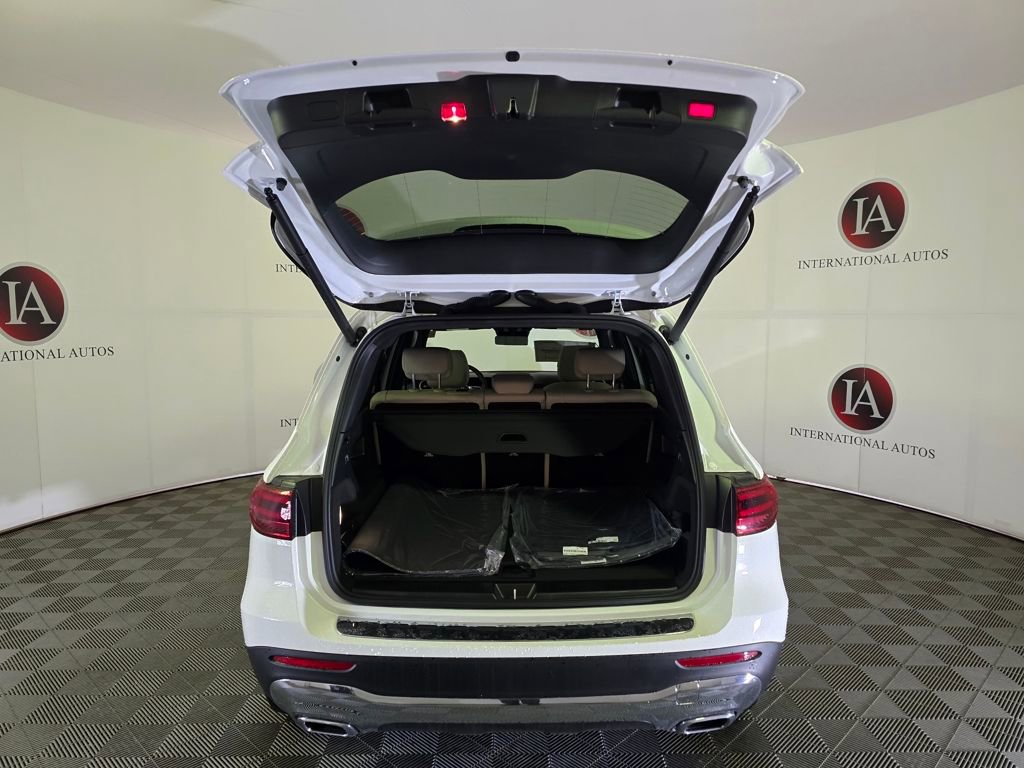 New 2025 Mercedes-Benz GLB 250 4MATIC image 8