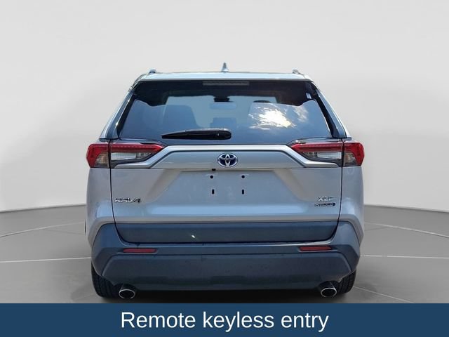 Used 2022 Toyota RAV4 XLE w/ Convenience Package AWD/4WD image 6