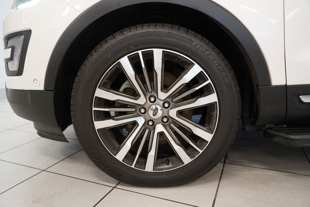 Used 2017 Ford Explorer Platinum image 16