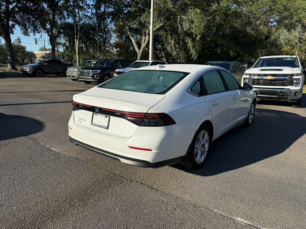 Used 2025 Honda Accord LX image 9