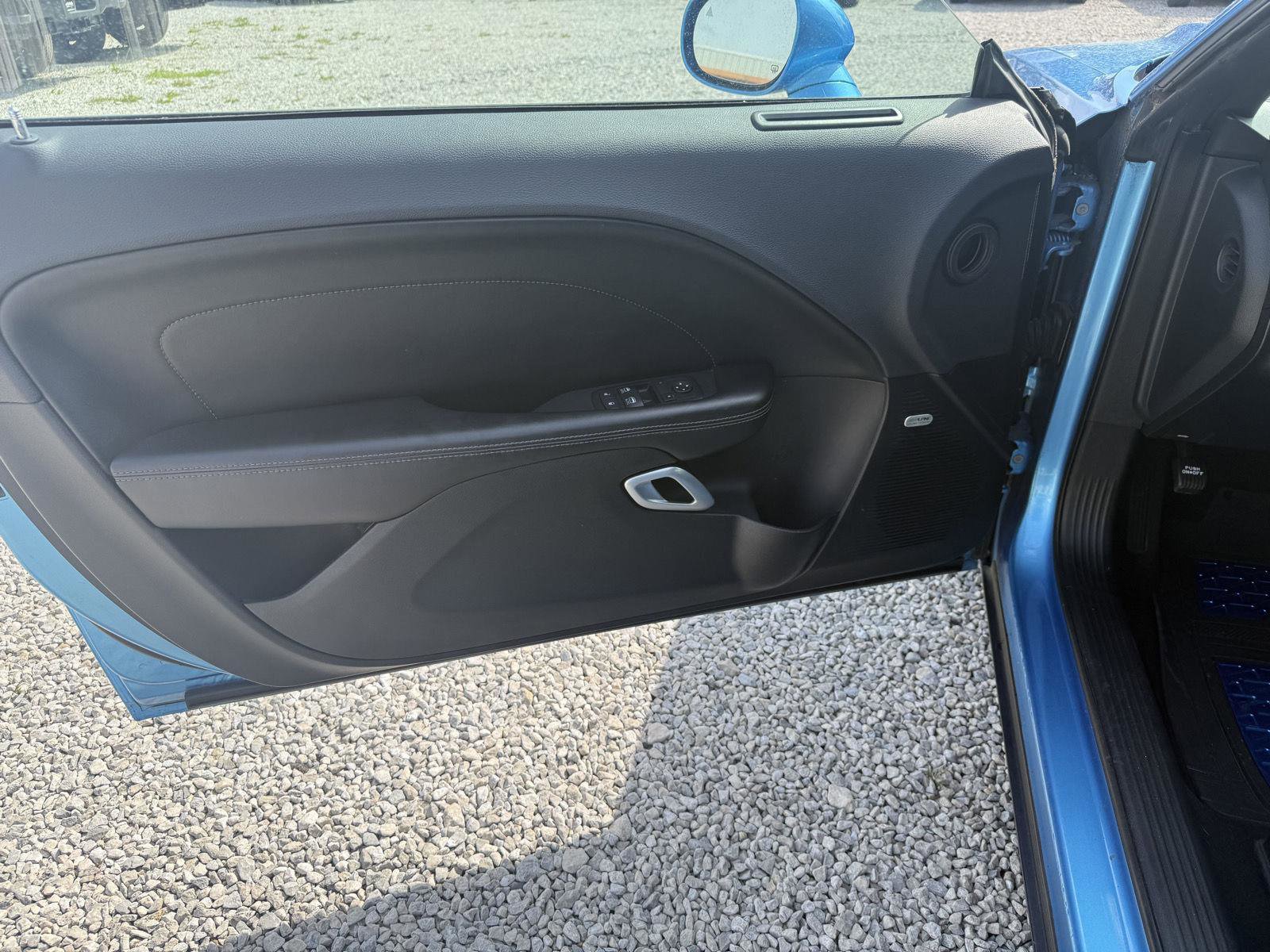 Used 2015 Dodge Challenger SXT Plus w/ Driver Convenience Group RWD image 16