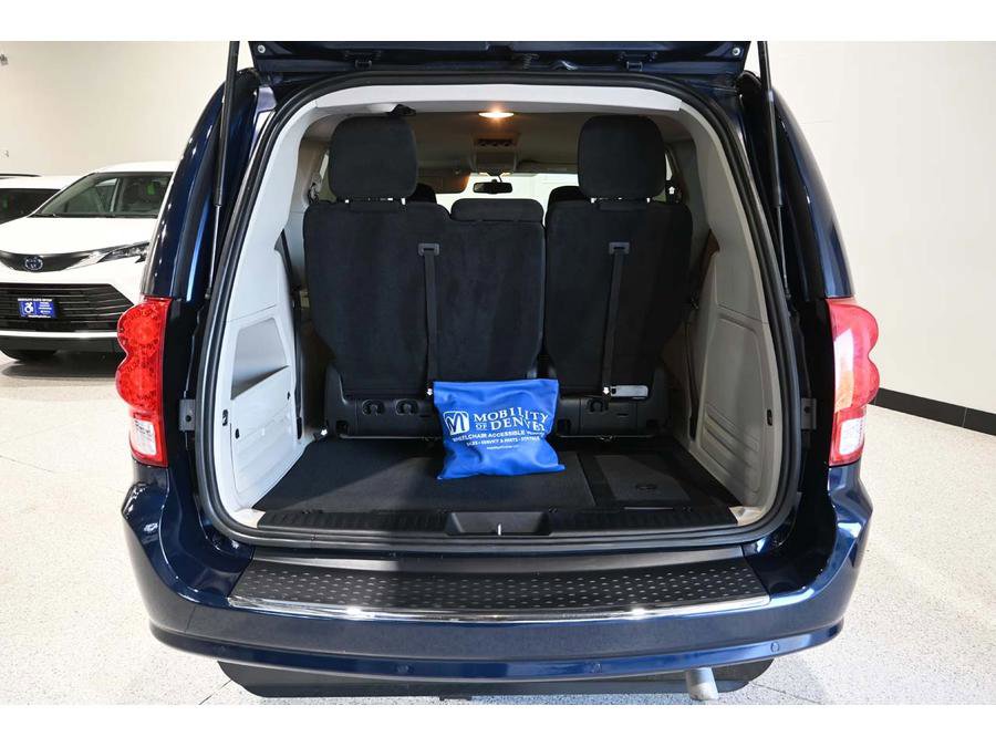 Used 2017 Dodge Grand Caravan SE w/ Power Window Group image 25