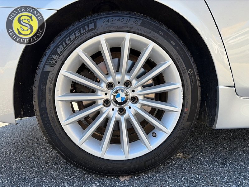 Used 2011 BMW 535i Sedan RWD image 9