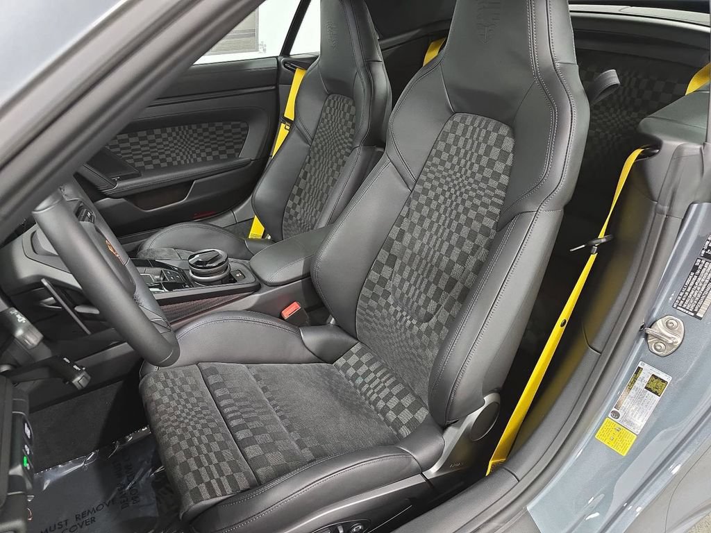 New 2026 Porsche 911 Carrera GTS RWD image 5