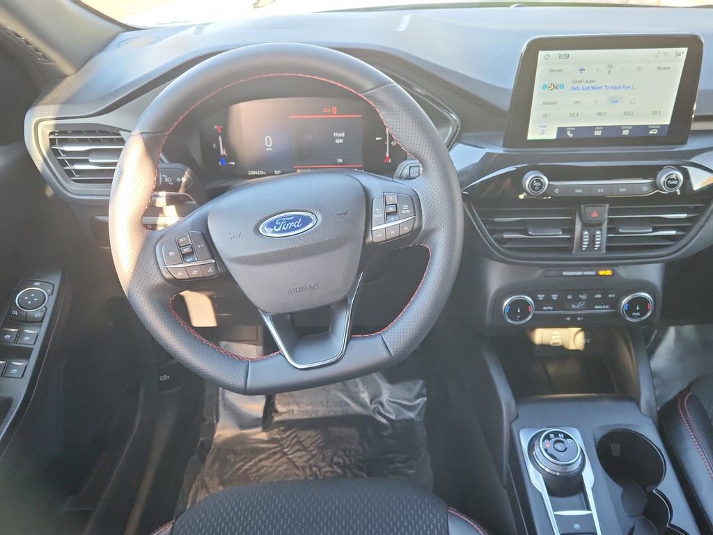 Used 2025 Ford Escape ST-Line image 11