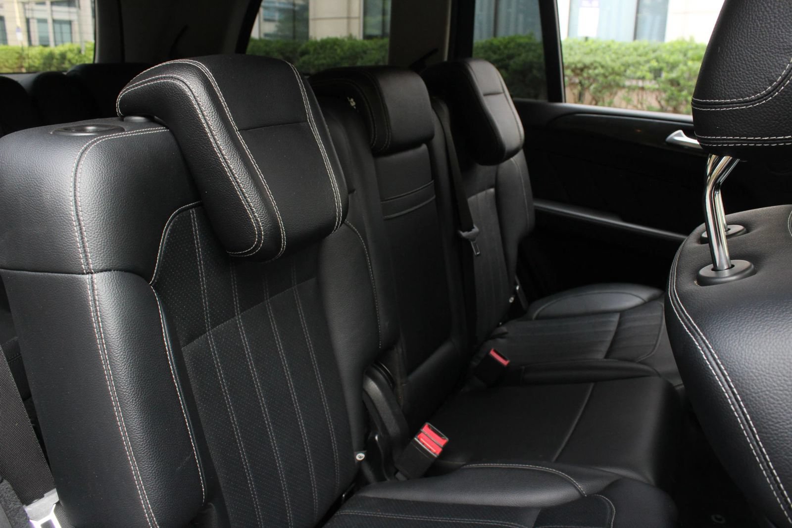 Used 2016 Mercedes-Benz GL 320 BlueTEC 4MATIC w/ Premium I Package image 22