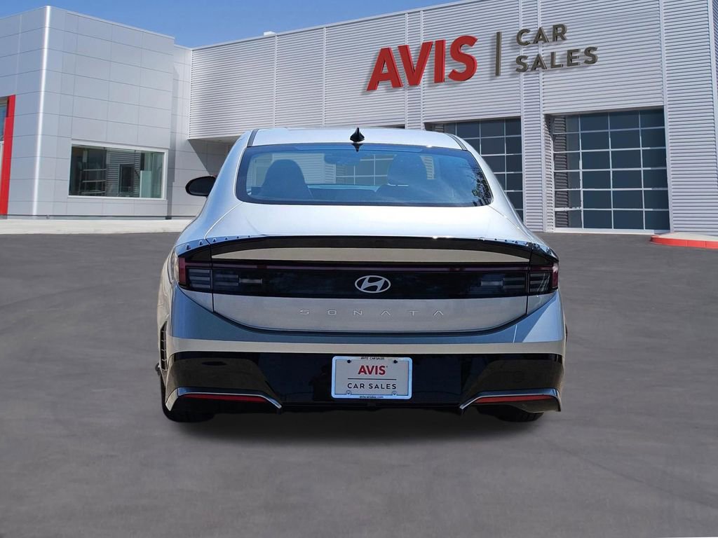 Used 2025 Hyundai Sonata SEL FWD image 5