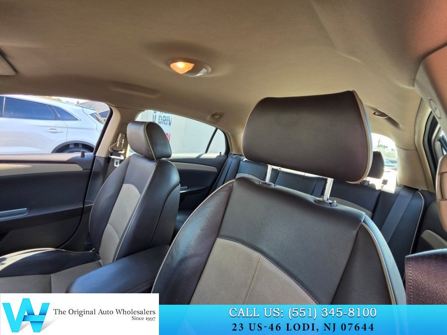 Used 2009 Chevrolet Malibu LTZ w/ HFV6 Engine Package FWD image 11