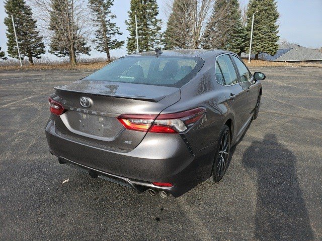 Used 2023 Toyota Camry SE image 6
