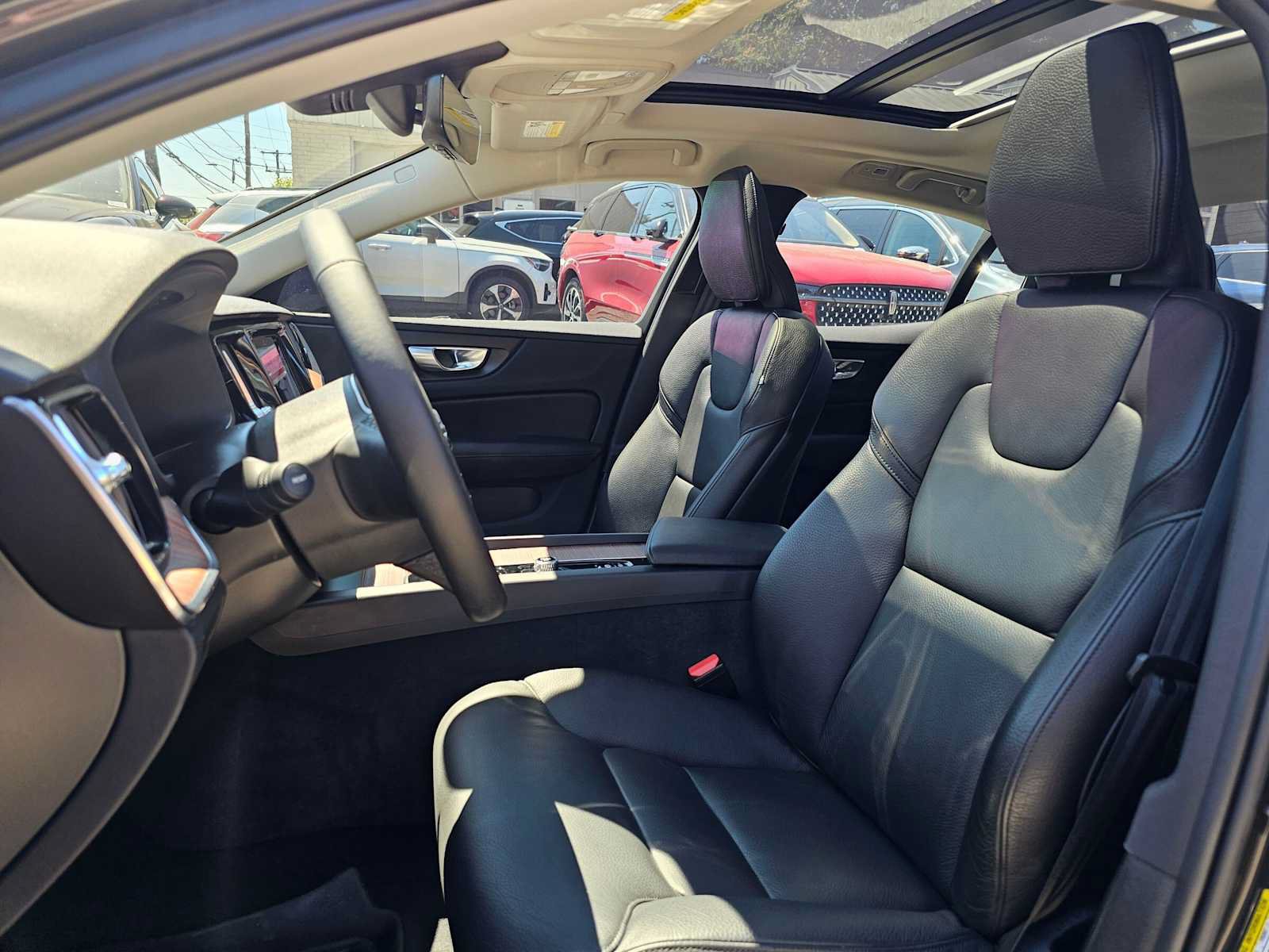 Certified 2024 Volvo S60 B5 Plus AWD/4WD image 20