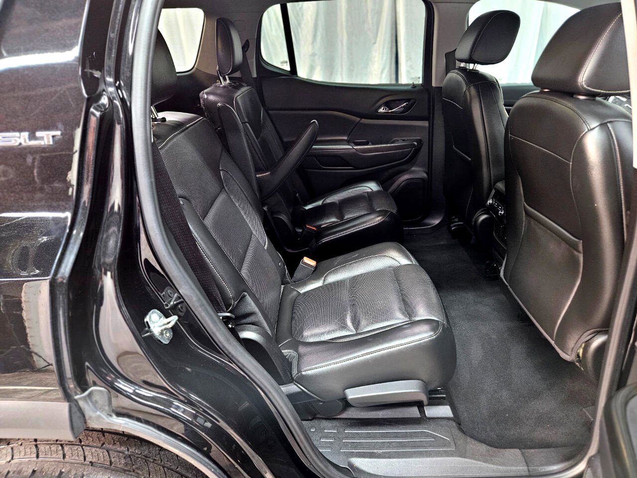 Used 2019 GMC Acadia SLT image 14