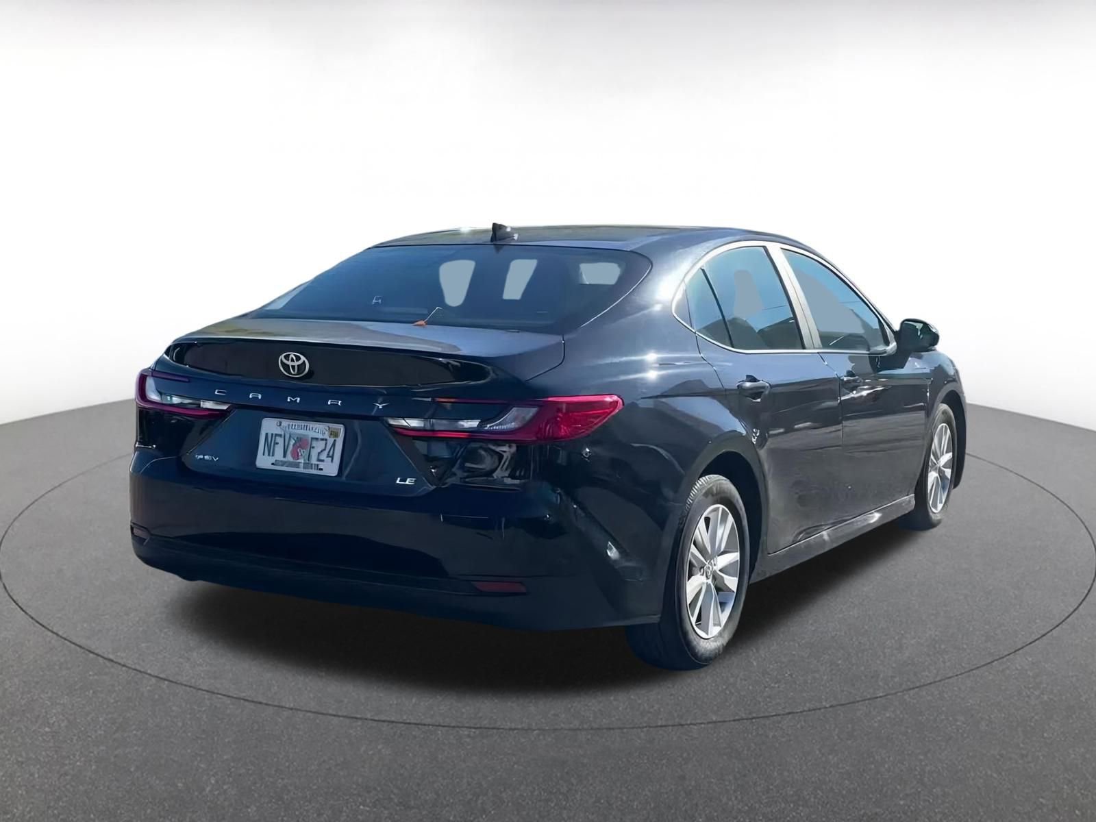 Used 2025 Toyota Camry LE image 14