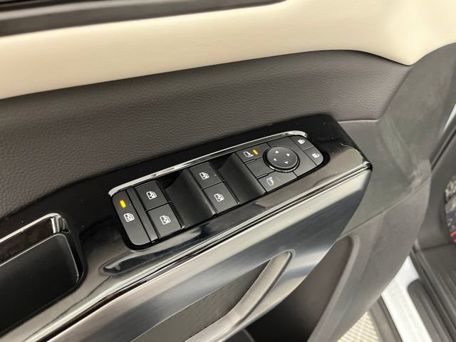 New 2026 Nissan Pathfinder SL w/ SL Premium Package FWD image 32
