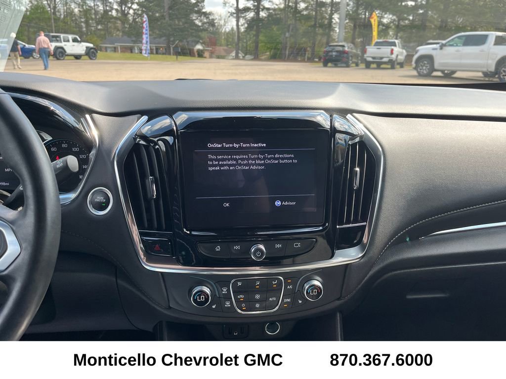 Used 2023 Chevrolet Traverse LT FWD image 17