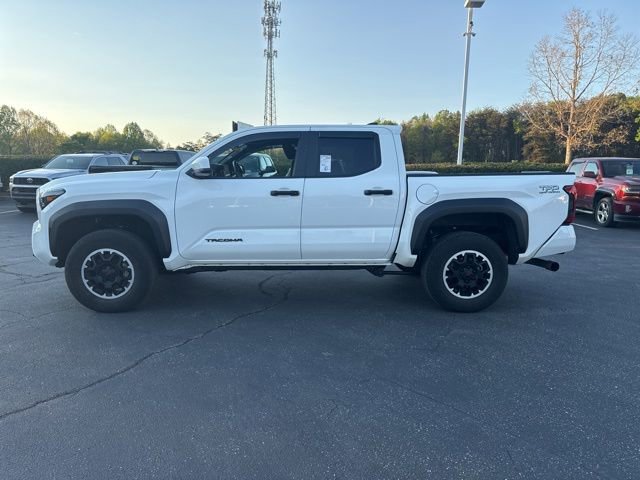 Used 2024 Toyota Tacoma TRD Off-Road AWD/4WD image 39