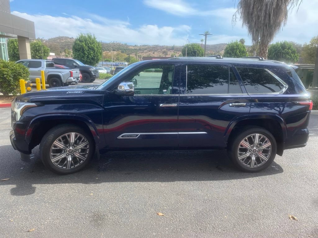 Used 2024 Toyota Sequoia Capstone AWD/4WD image 5