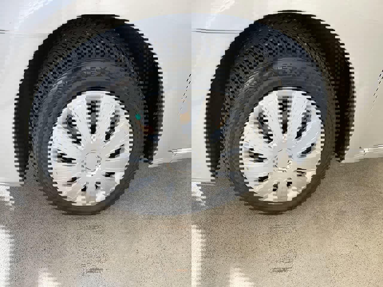 Used 2016 Nissan Sentra S image 10