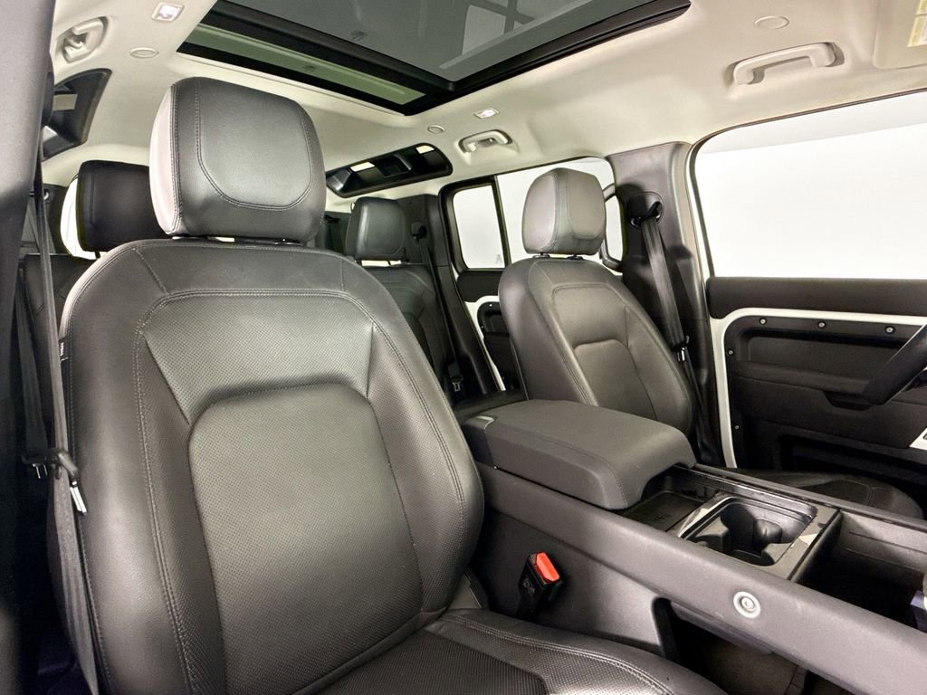 Used 2023 Land Rover Defender 110 S image 14