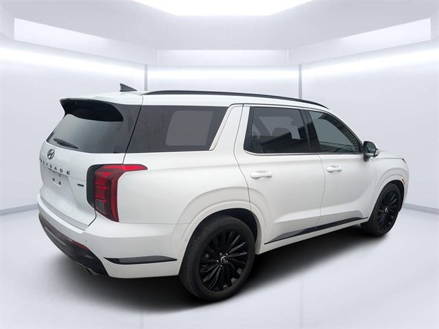 Used 2024 Hyundai Palisade Calligraphy image 3
