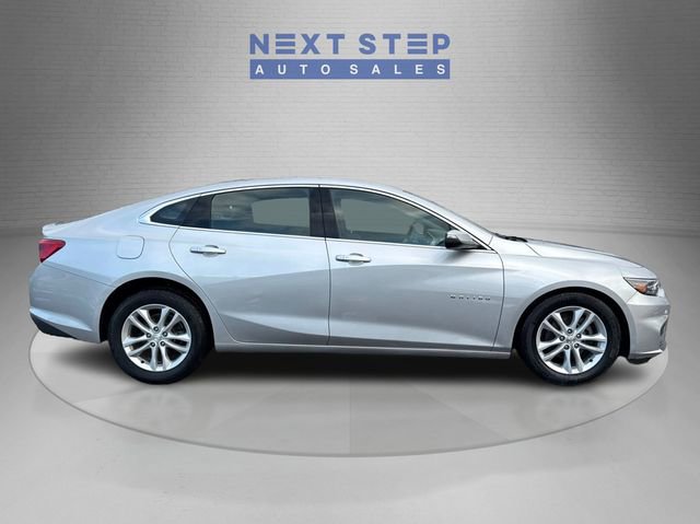 Used 2018 Chevrolet Malibu LT image 9