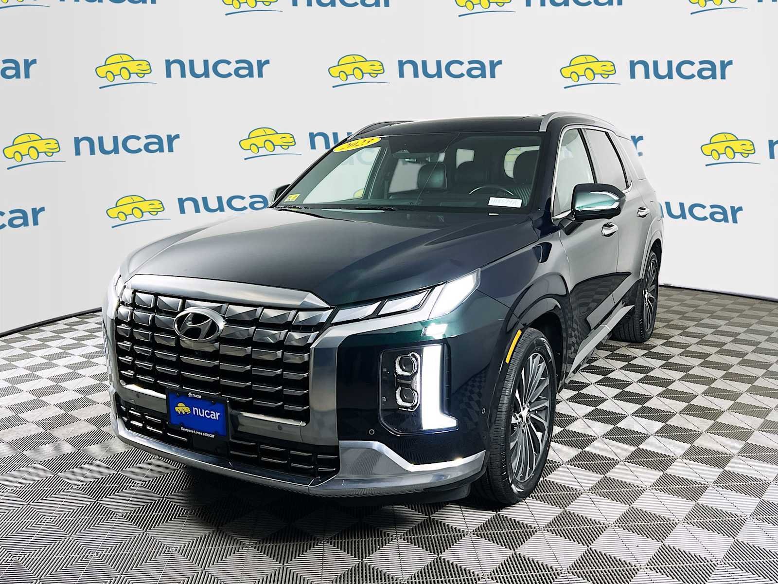 Used 2023 Hyundai Palisade Calligraphy w/ Cargo Package AWD/4WD image 3
