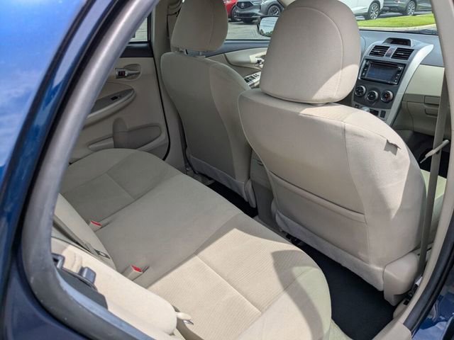 Used 2013 Toyota Corolla LE FWD image 28