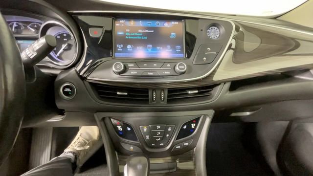 Used 2020 Buick Envision Essence AWD/4WD image 30