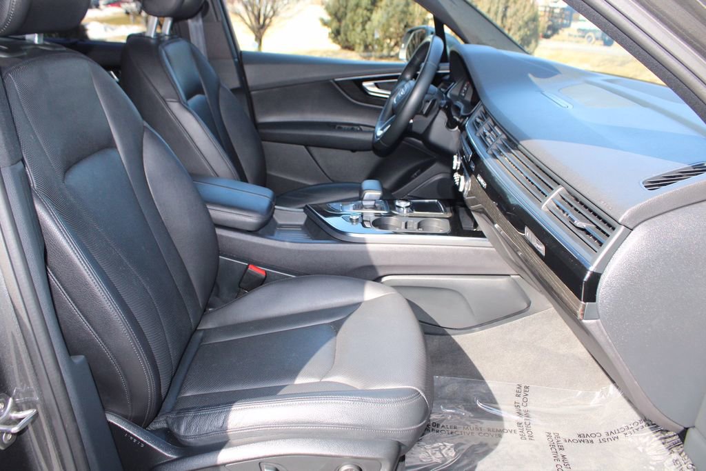 Used 2019 Audi Q7 3.0T Premium Plus w/ Premium Plus Package image 12